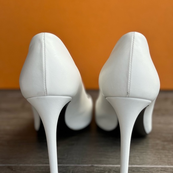 Louis Vuitton Leather White Black Heels Pumps Size 37 - Picture 9 of 11